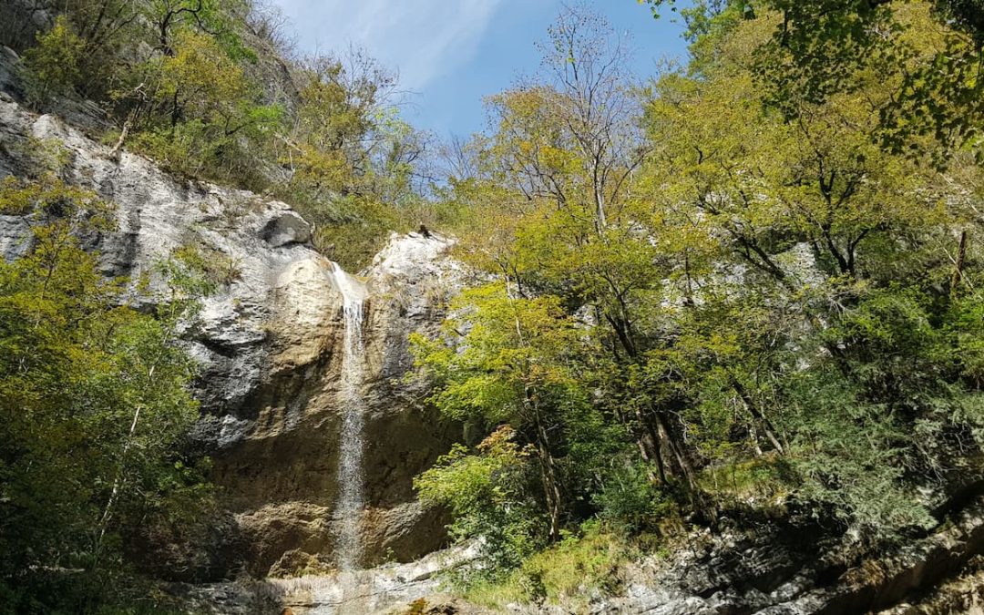 💦 Sentier des cascades de l’Alloix : vasques, passerelles, chutes d’eau, rivières et forêts. Un enchantement à chaque pas !